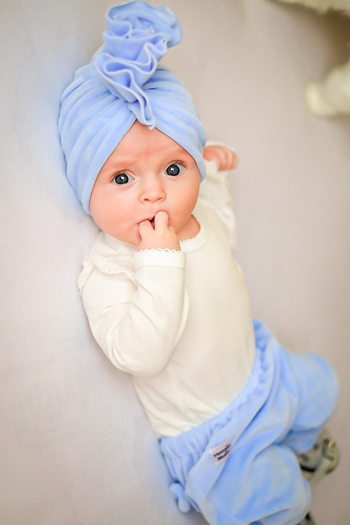 welurowy turban dla dziewczynki błękitny
