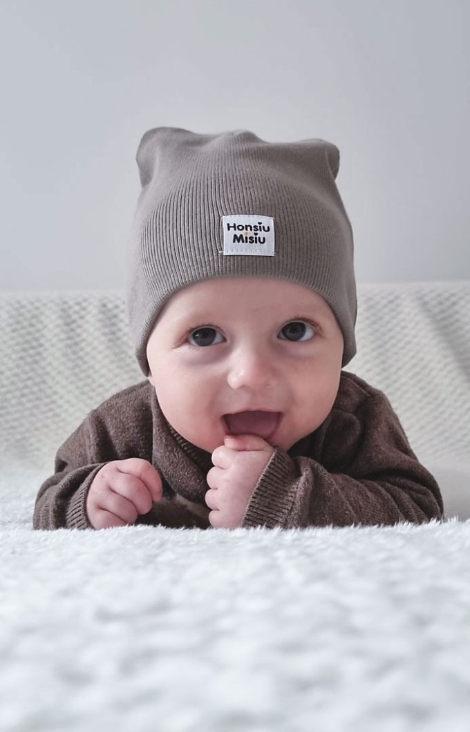 czapeczki dla niemowląt chłopców taupe